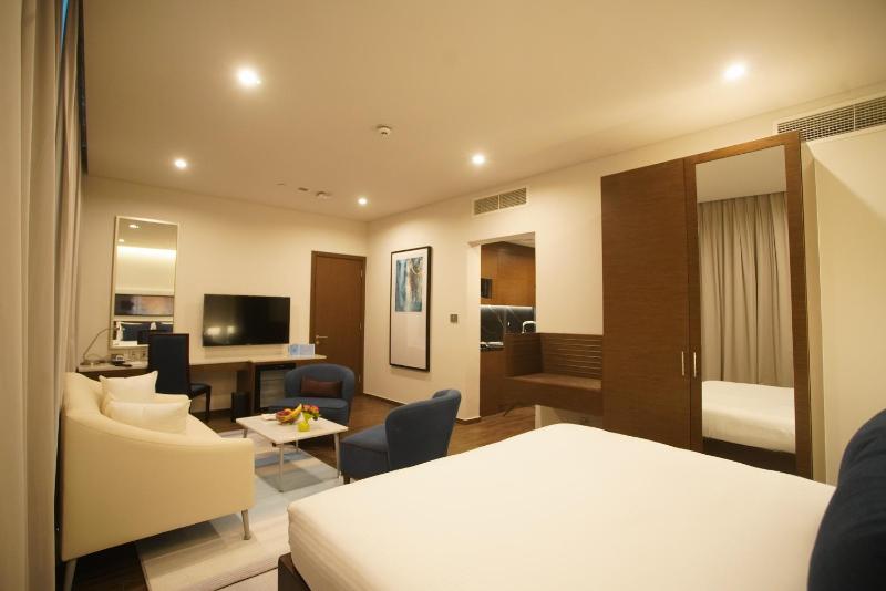 C - Hotel and Suites Doha - image 8