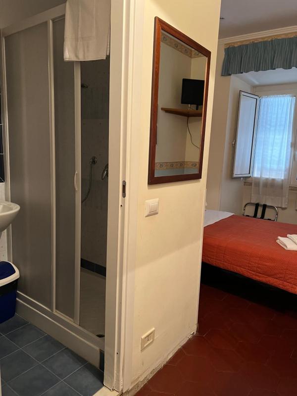 Single Room with Private Bathroom image 2
