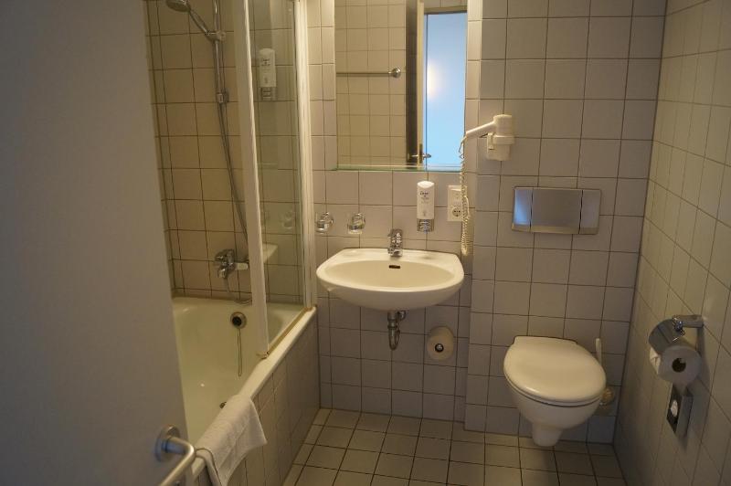 Single Room image 2