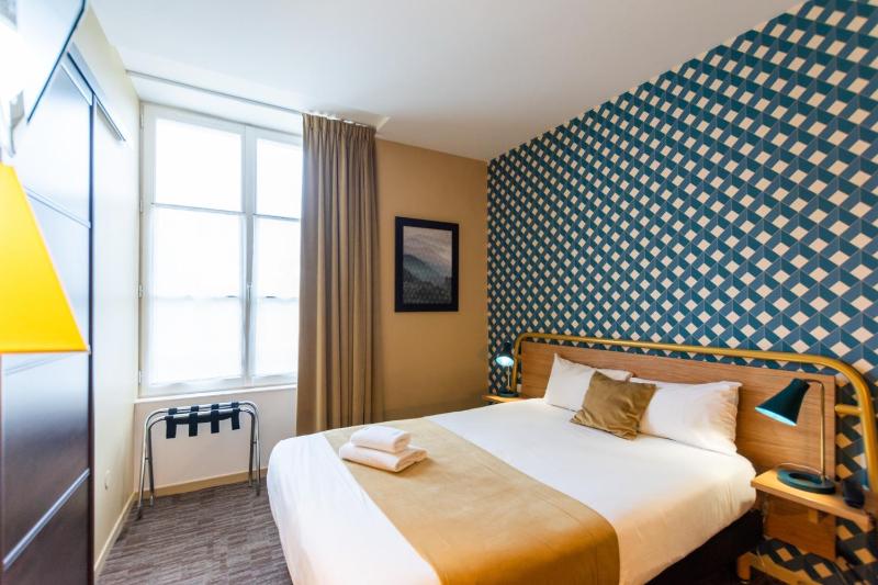 Standard Double Room image 4