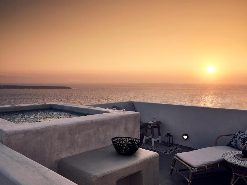 Santo Pure Oia Suites & Villas - image 18