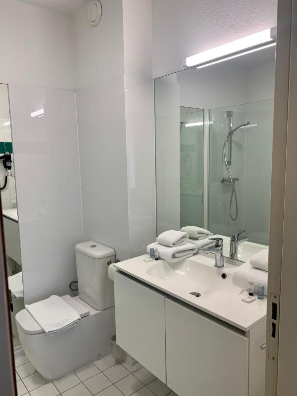 Standard Double Room image 1