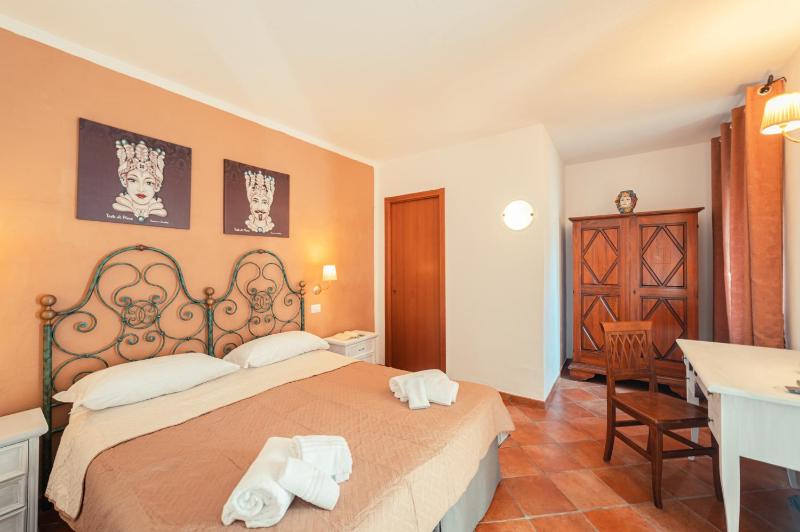 Taormina Garden Hotel - image 31