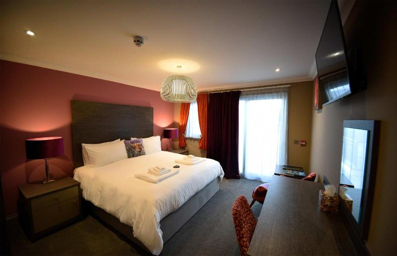 Deluxe Double Room image 1