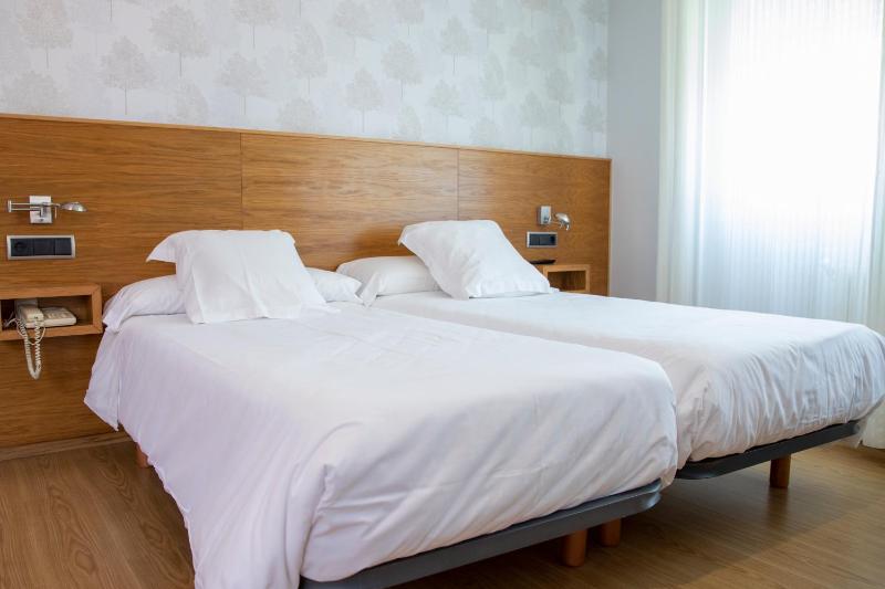 Triple Room with View image 4