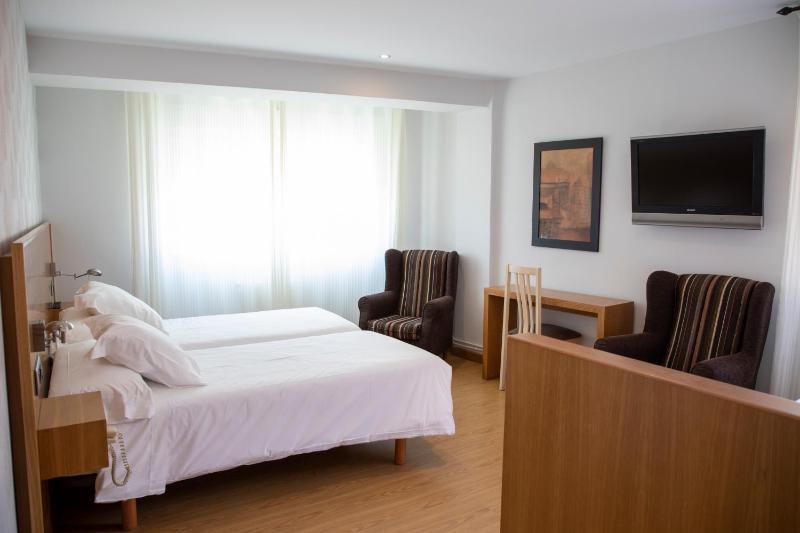 Triple Room with View image 3