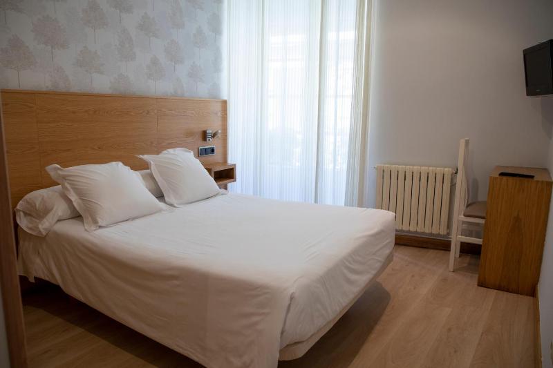 Double Room image 1