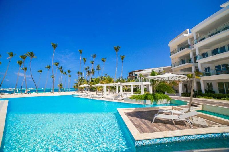 Playa Coral Condo in Paradise F22 - image 5