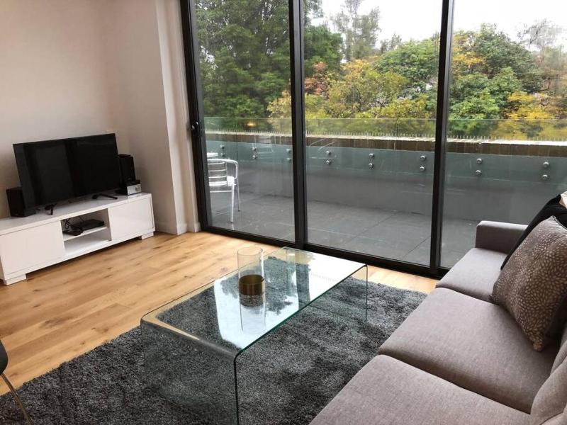 Beautiful Apartment in Chatswood - image 4