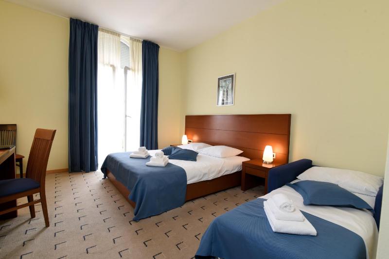 Double or Twin Room (Sea Side) image 3