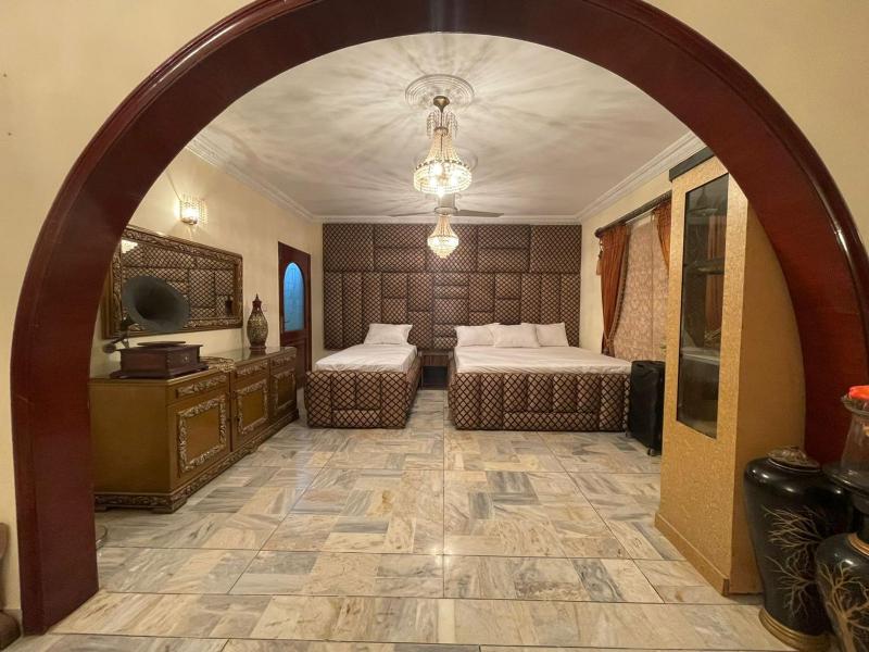 Superior Family Room image 4