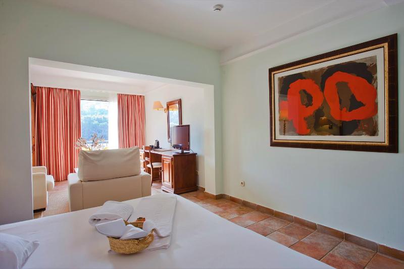 Superior Double or Twin Room image 3