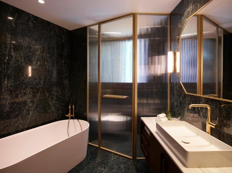 Presidential King Suite image 3