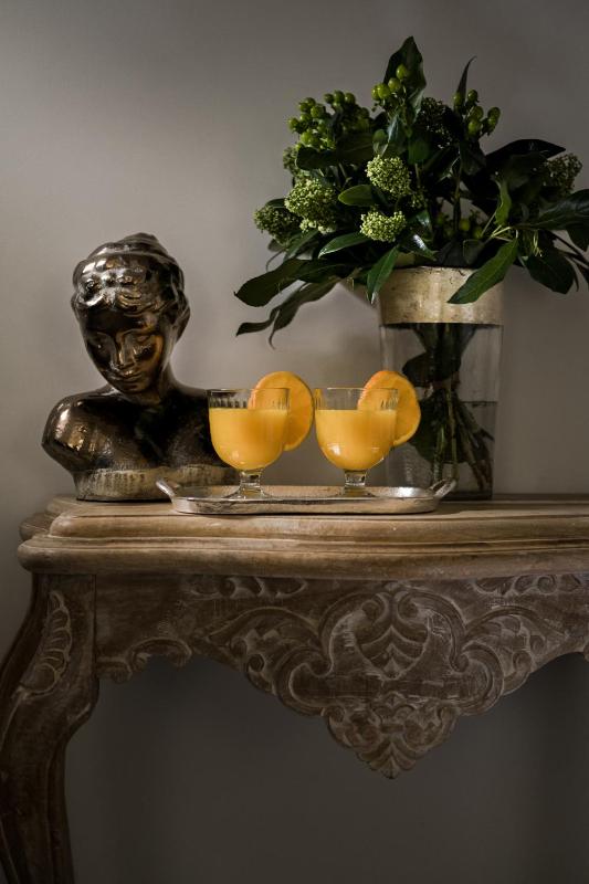 Classic Double Room with Balcony image 3