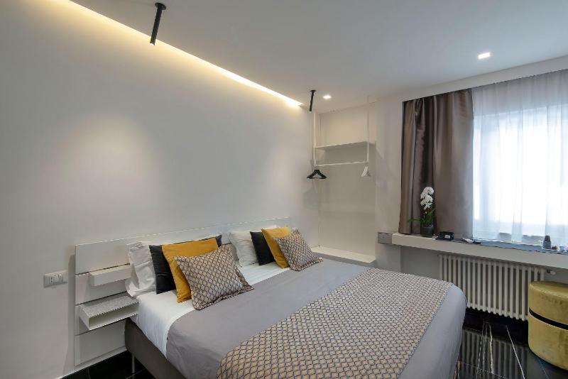 Superior Double or Twin Room image 4