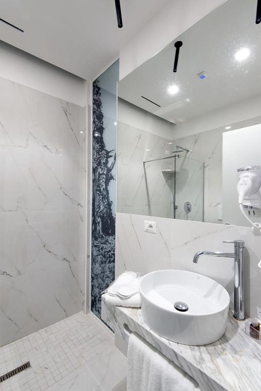 Superior Double or Twin Room image 3