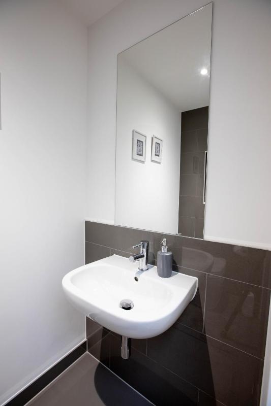 Penthouse at the Chocolate Box - image 4