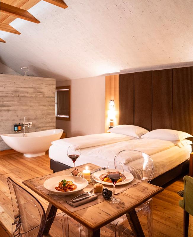 Junior Suite with Sauna image 3