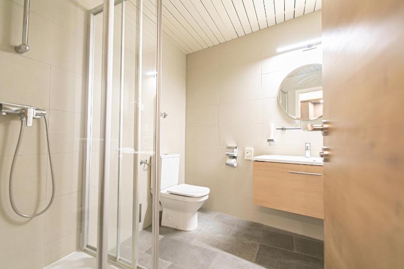 Single Room image 4