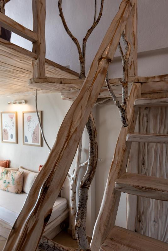 Honeymoon Suite image 3