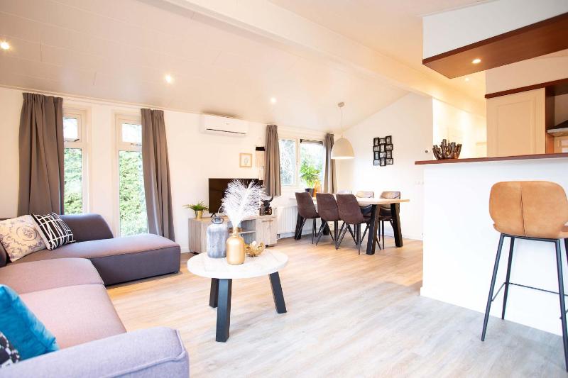 Apartment image 3