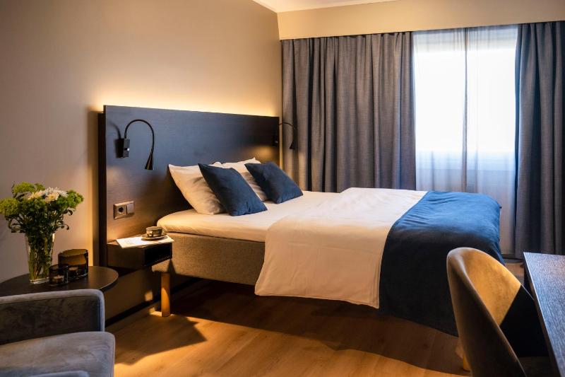 Standard Queen Room image 1