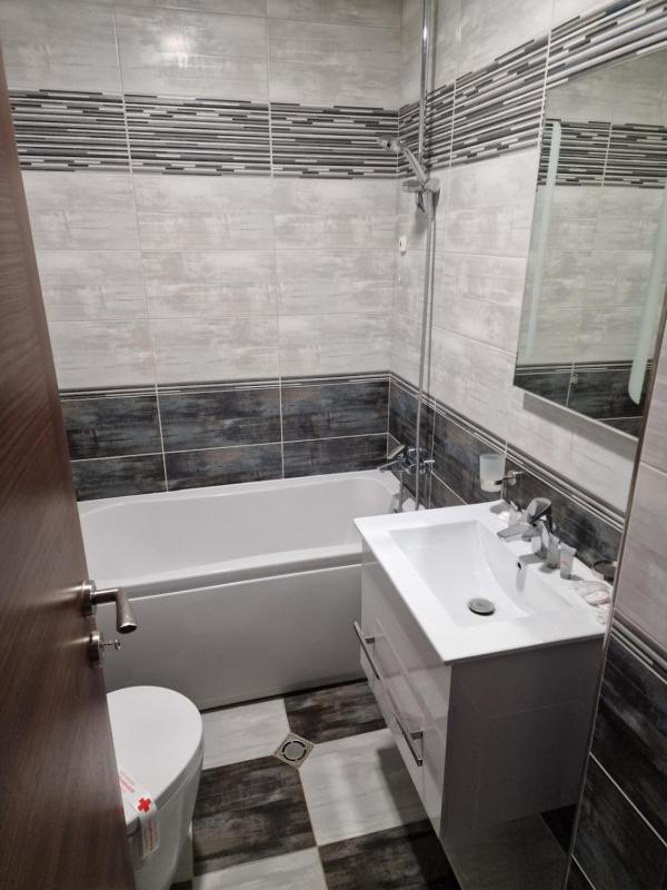 Budget Double Room with Bathtub image 1