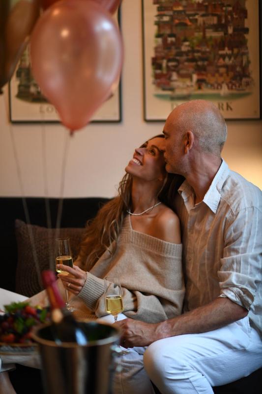 Deluxe King Room image 4