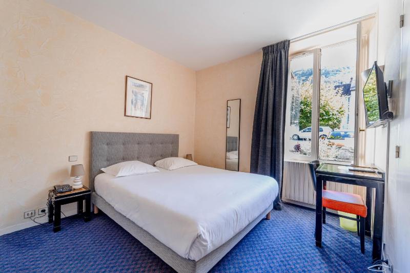 Small Single Room image 1
