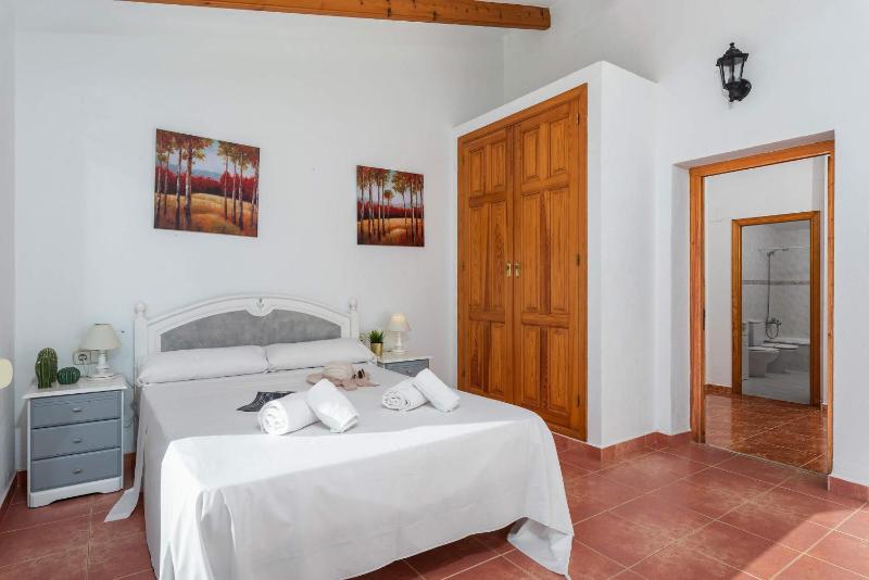 Villa Padilla - PlusHolidays - image 38