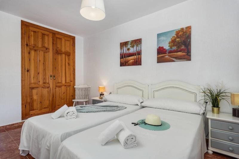Villa Padilla - PlusHolidays - image 35