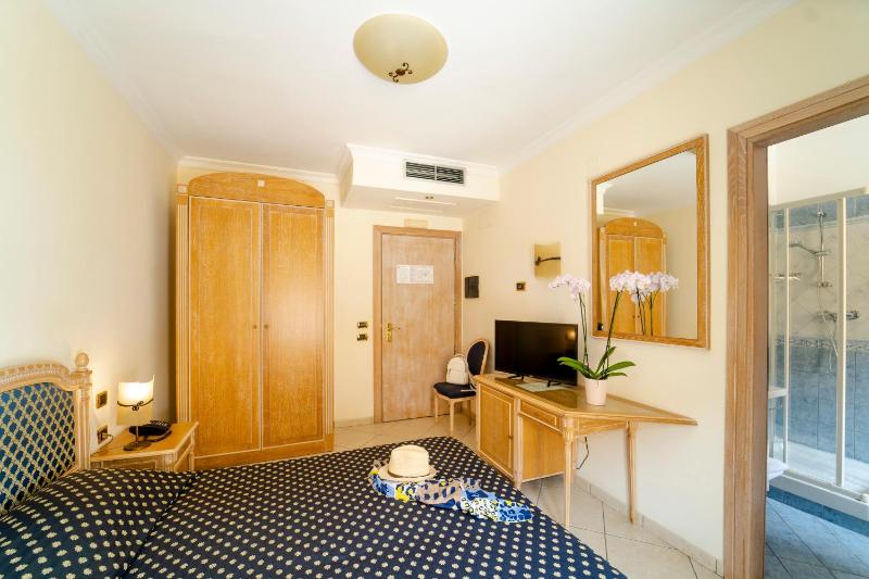 Superior Double or Twin Room image 3