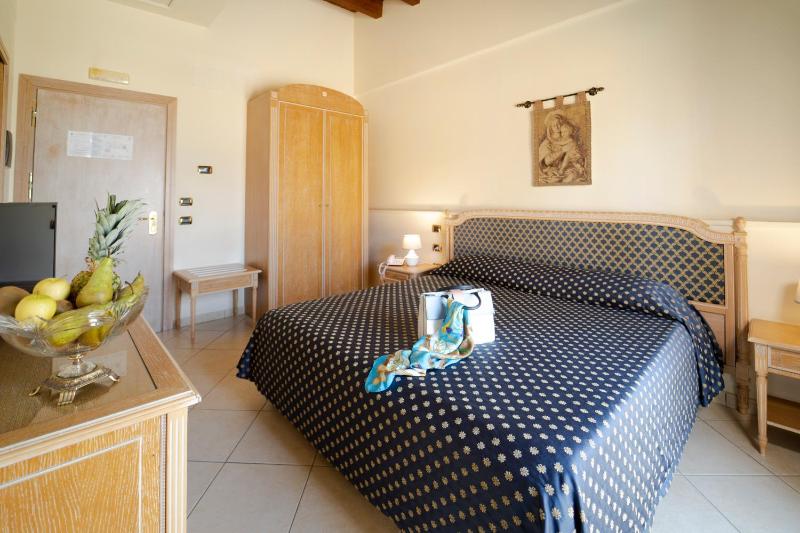 Standard Double or Twin Room image 1