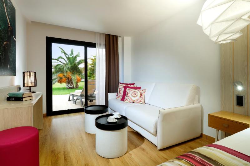 Superior Double Room image 4