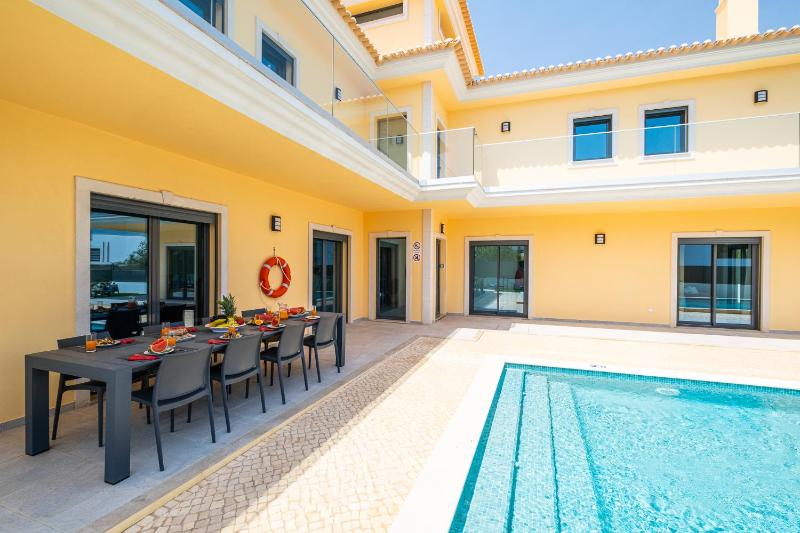 Villa Coral Bay - Moradia familiar com piscina aquecível e BBQ em Albufeira - image 12