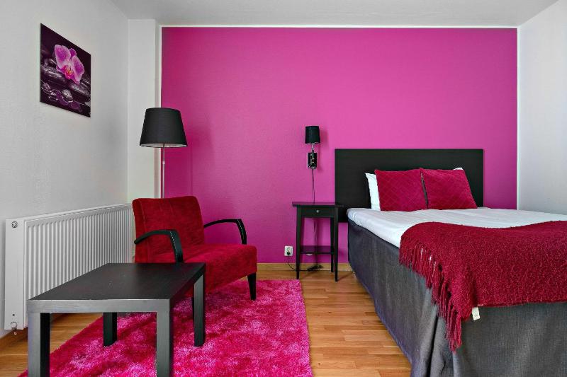 Standard Single Room image 4