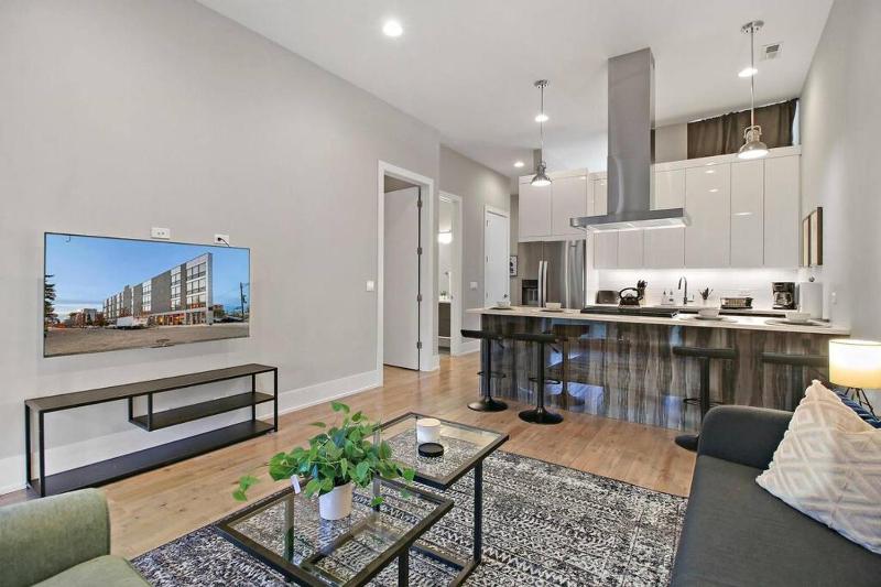 Well-Equipped 2BR Apt with Laundry - Crosby 205 - image 11