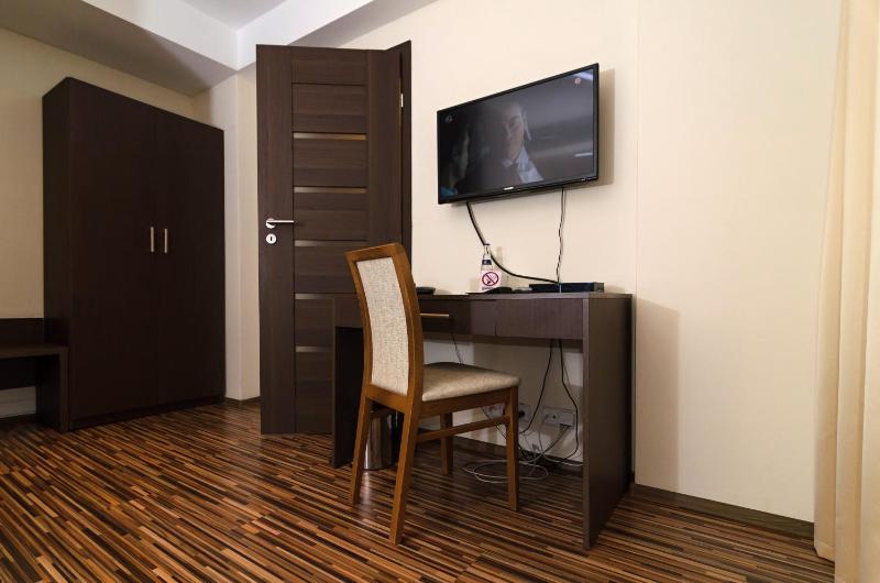 Single Room image 4