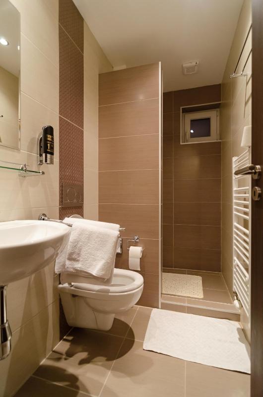 Single Room image 2