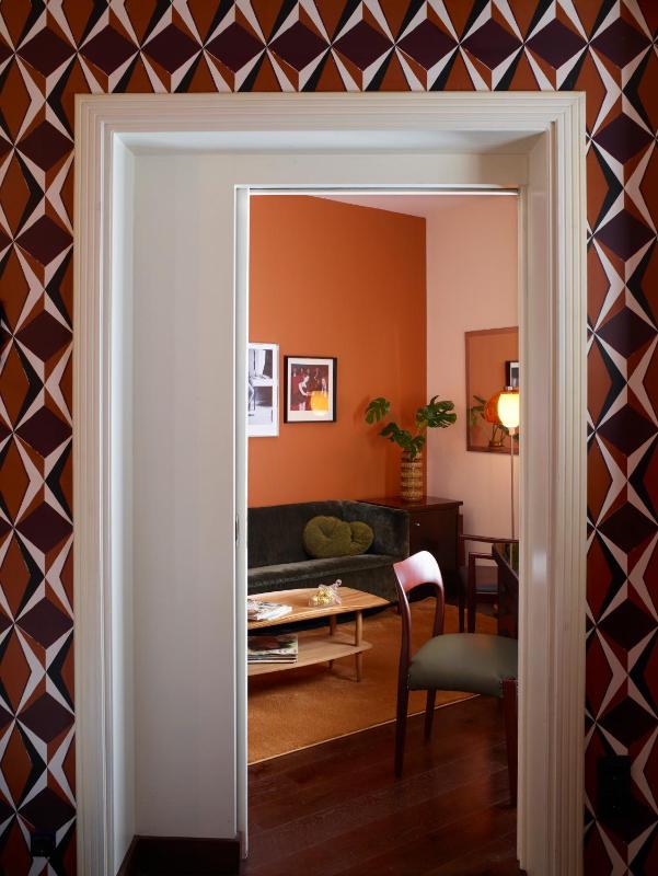 Superior Room with Sofa Bed image 4