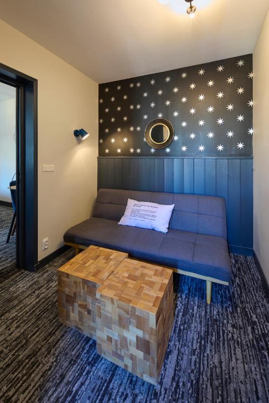 Comfort Room on the Historic District or Bay Side image 4