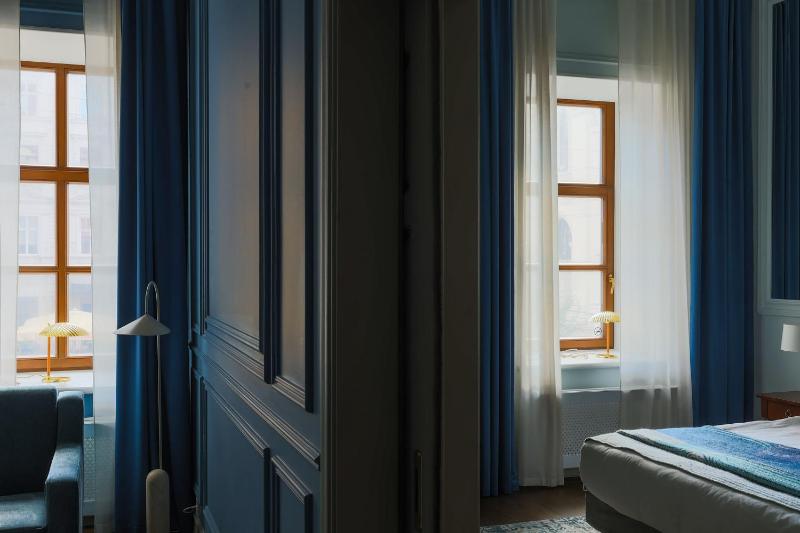 Executive Suite image 2