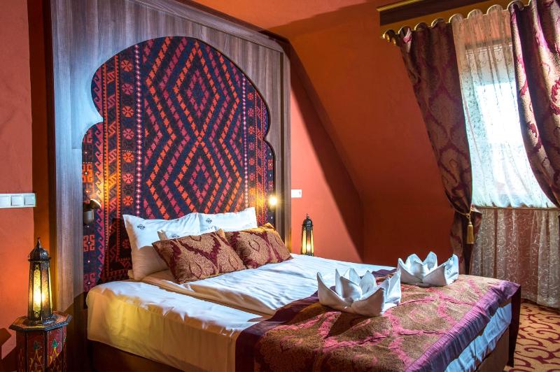 Romantic Suite image 3