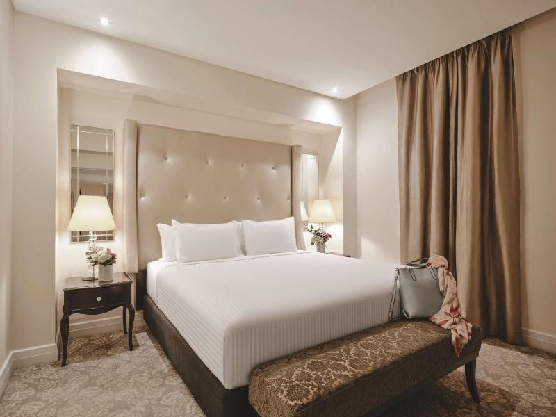 Fuller Suite King + 2 Nightly Cocktails