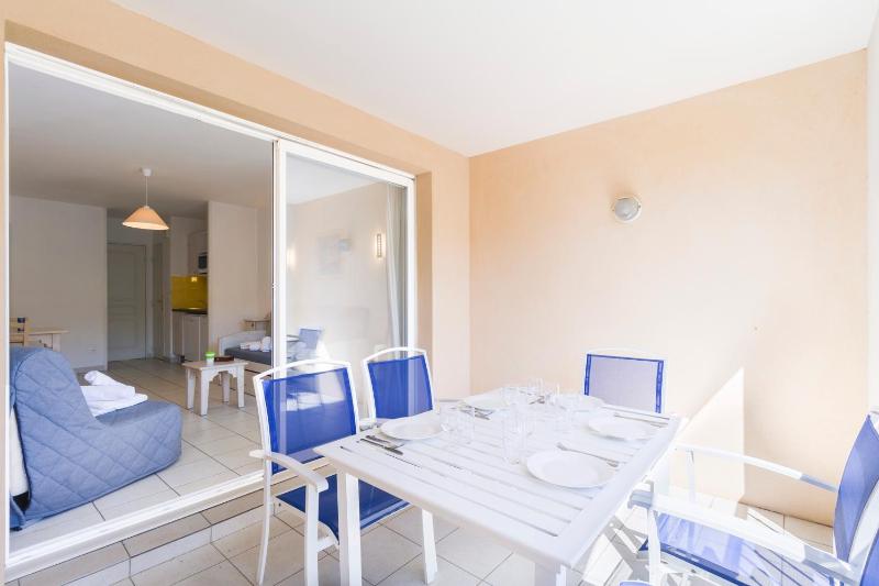 2-Room Apartment (4/5 People) image 4