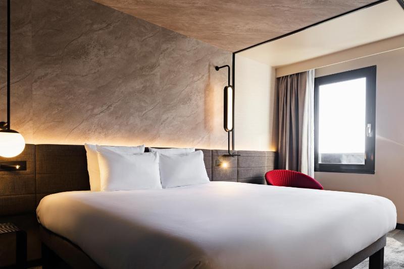 Superior Queen Room image 4