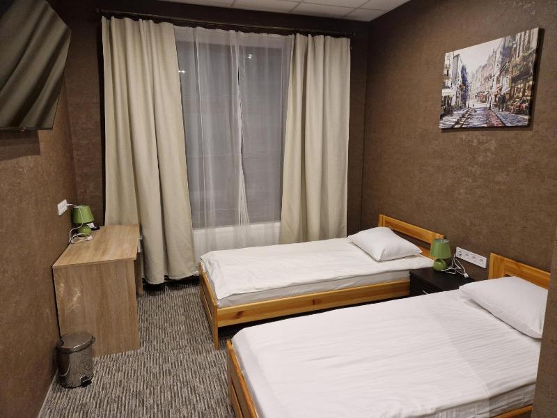 Twin Room with Garden View image 1