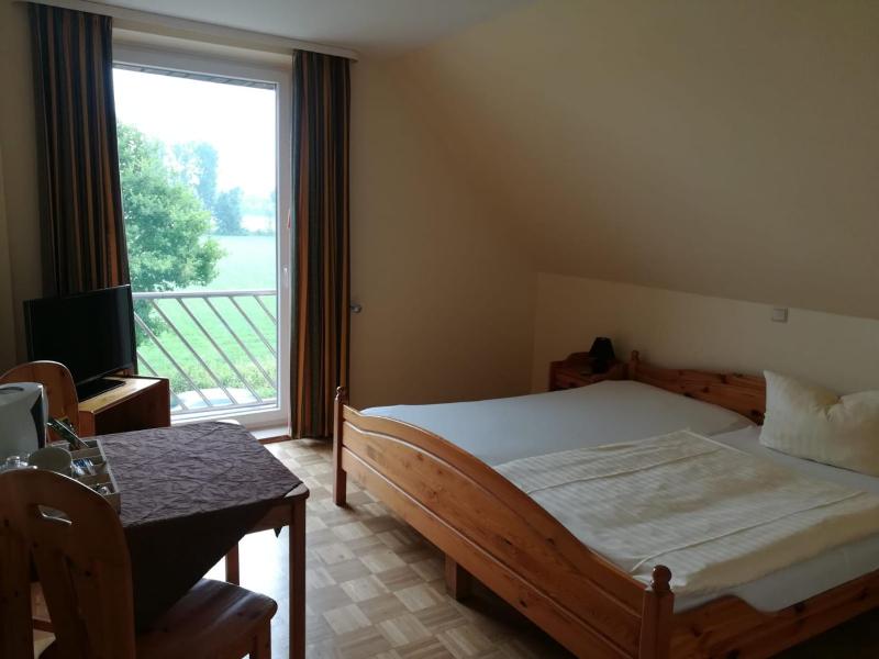 Double Room image 1