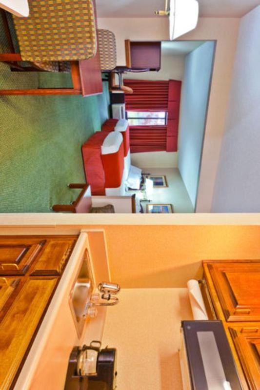 Double Room with Two Double Beds - Non-Smoking image 4