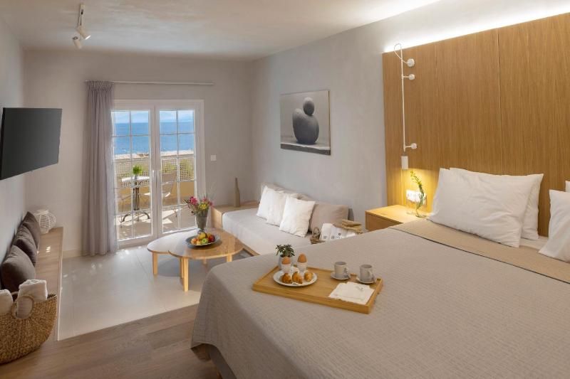 Junior Suite with Sea View image 1